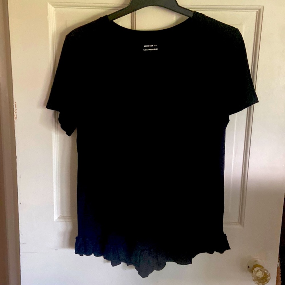 Light weight Banana Republic cotton tee.